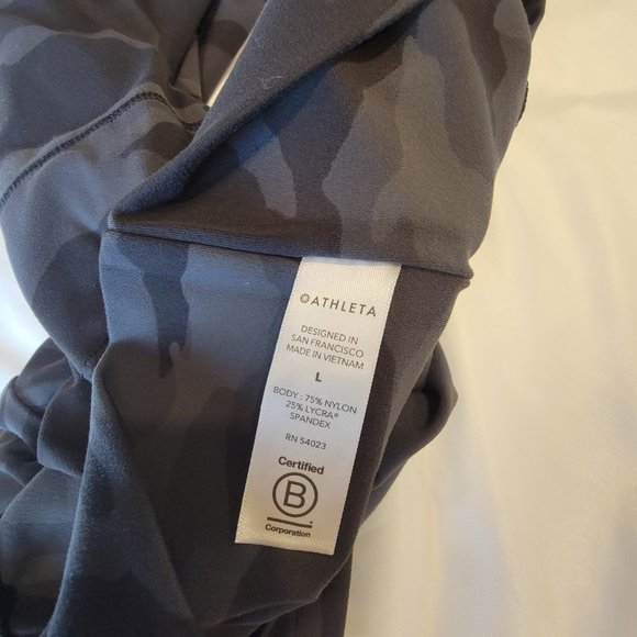 Athleta | Salutation Camo Jogger | Size Large - Picture 10 of 10